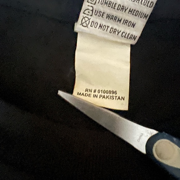 Christopher “Biggie” Wallace Black Graphic T-Shirt, Size Large - Picture 8 of 9